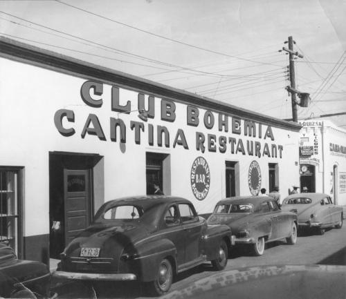 Club Bohemia en Nuevo Laredo. Década de 1940. Fondo Alberto Guerra.