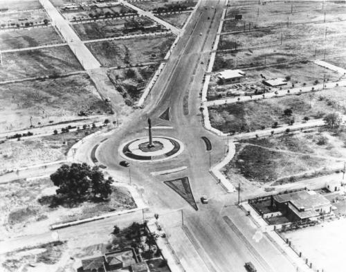 Foto Aérea de la rotonda de Benito Juárez y Avenida Reforma. Década de 1950. Fondo Alberto Guerra.