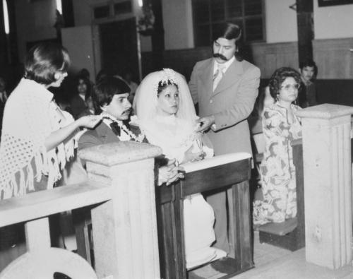 Casamiento religioso de Bulmaro Diaz y Amparo Ham en la Parroquia de Nuestra Señora de San Juan de los Lagos. Nuevo Laredo feb. 8 de 1975.