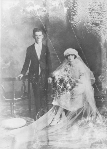 Juan Manuel Ramírez Capistran y Evangelina Heredia Morales el día de su boda en 1925.