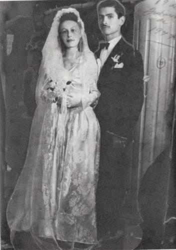 La Profra. Sofia González de Salas y Felipe Salas Peralta el día de su casamiento en 1944.