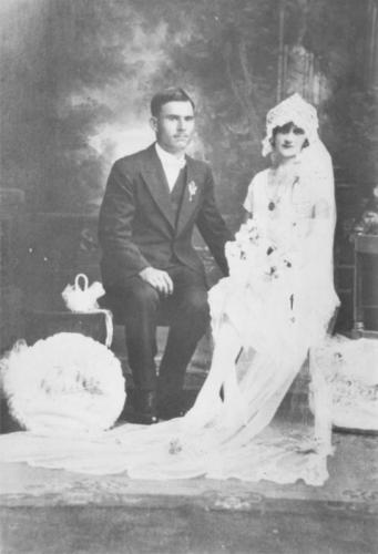 Refugio Trevino Rodríguez y Paula Zepeda Ruiz en su fotografía de boda 1928.