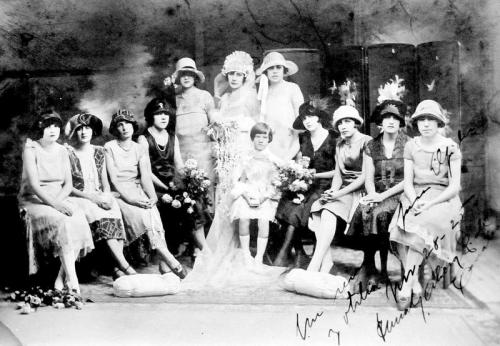 Un recuerdo para Elpidía y Otilia. Jun. 28 1925 Elma Alicia R. de Canales.