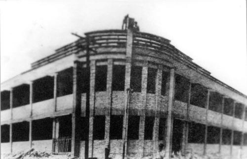 Construcción del segundo edificio de la Escuela Miguel Hidalgo en Nuevo Laredo. C. a. 1948.