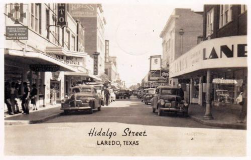 Calle Hidalgo de Laredo Texas. Década de 1940.