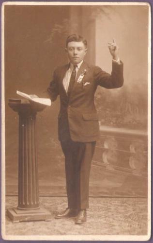 Predicador evangélico en Laredo Texas. Década de 1920.