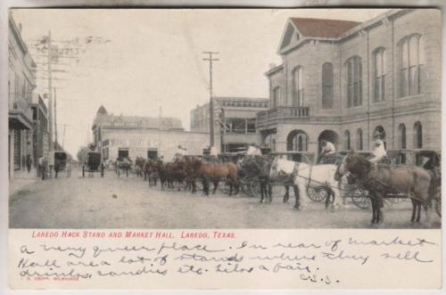 Tarjeta postal donde se observa el mercado de Laredo Texas a principios del siglo XX.