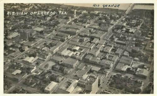 Vista aérea del centro de Laredo Texas. Sin fecha.