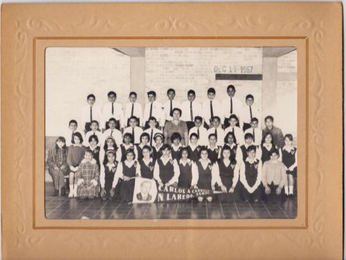 Grupo de sexto año en la Esc. Carlos A Carrillo con la Profra. Ma. del Rosario López Ramos. Diciembre 11 de 1967.