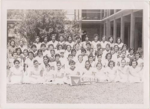 Grupo sexto B Esc. Carlos A. Carrillo. Profra. Ma. del Rosario López. 1955 1956.
