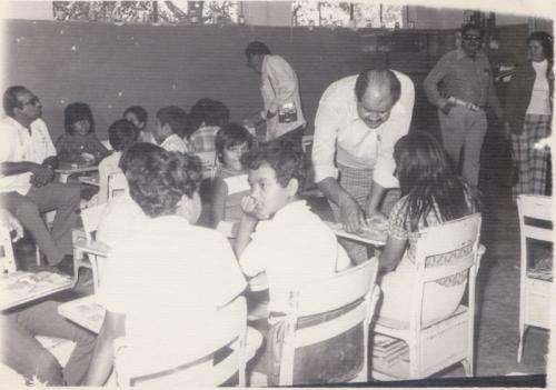 Muestra de actividades académicas en la Esc. Donaciano Echavarría Matutina. Nuevo Laredo Tamps. 1976.
