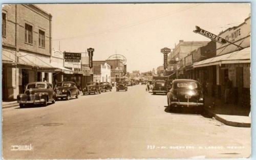 Avenida Guerrero vista rumbo al norte desde la Calle Belden. C. a. 1942.