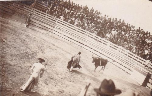 Corrida de toros en Nuevo Laredo. Inicios del siglo XX.