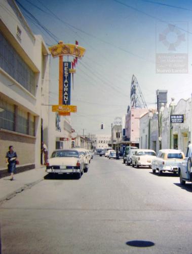 Fachada del Restaurante C.O.D. por la Calle Victoria. Década de 1950.