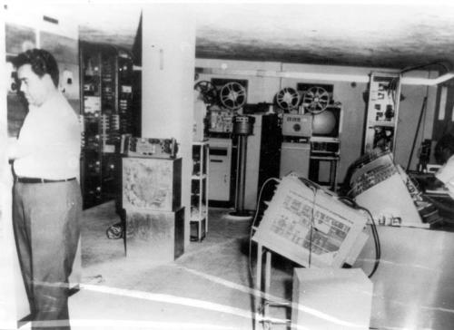 Instalaciones de la XEFE en 1958.