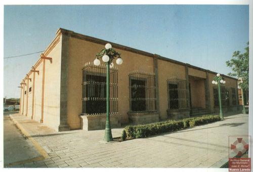 Lo que fue la Casa de la Cultura en la esquina de Héroe de Nacatáz y Juárez. Década de 1990.
