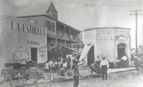 Mercado o Parian de Nuevo Laredo. C. a. 1900.