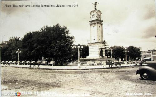 Plaza Hidalgo de Nuevo Laredo. C. a. 1946.