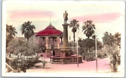 Plaza Juárez de Nuevo Laredo. Década de 1910.