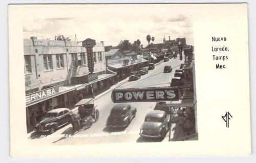 Primera cuadra de la Avenida Guerrero. Década de 1940.