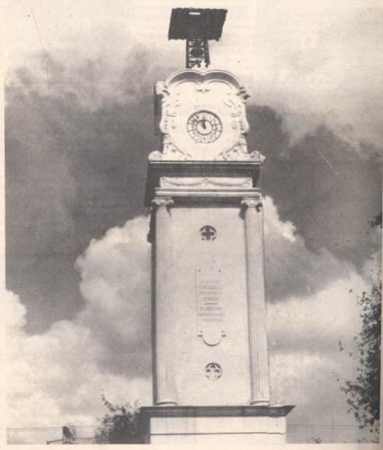 Reloj de la Plaza Hidalgo de Nuevo Laredo. Sin fecha.