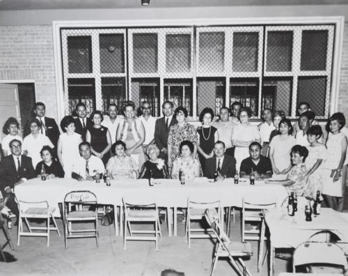 Cena en en el Instituto América de Estudios Superiores en honor de la Profra. Emilia Cantú Vda. de Zárate. Mayo 31 de 1967.