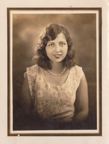 Emilia Zárate Cantú en su juventud.