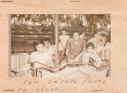 Fam. Zárate Flores en el circo. 1968.