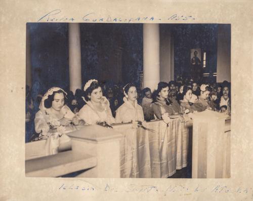 Reina Guadalupana. 1955 Templo del Santo Niño en Nuevo Laredo.