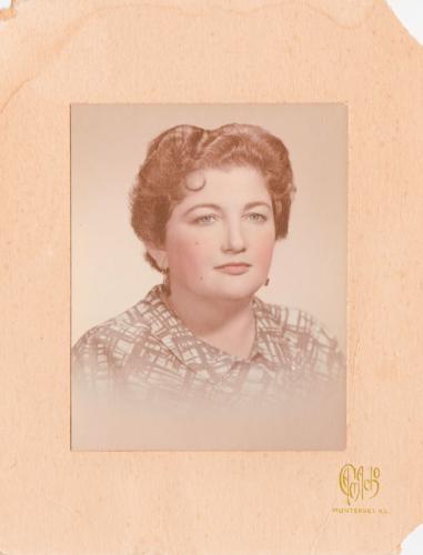 Sra. Ma. Angelina Morales de Zárate.